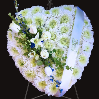 Blue White Heart CHH580